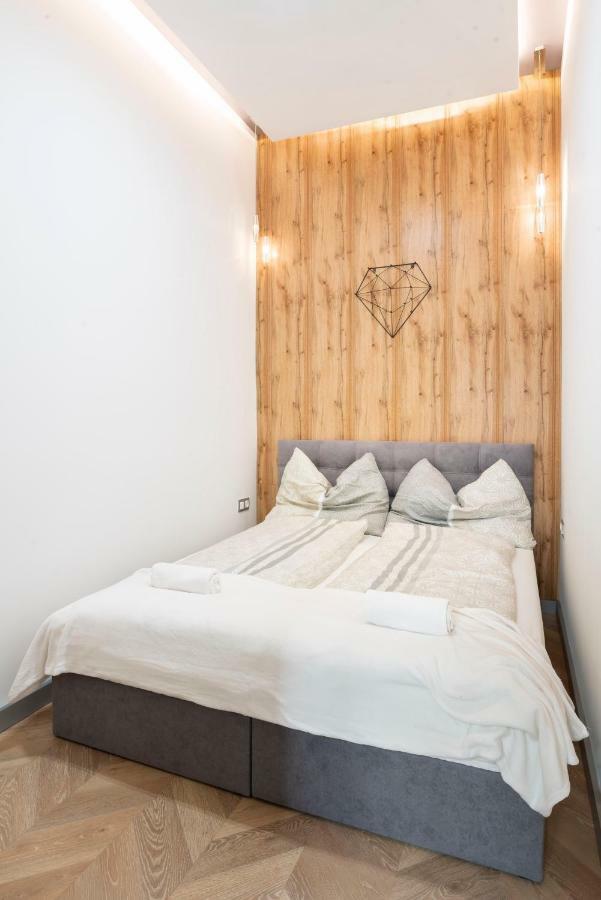 Modern 2 Bedroom Apartment With Free Airport Transfer Будапешт Экстерьер фото